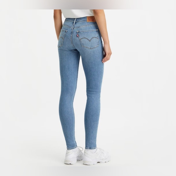 Levi's Denim - SOLD NWT women’s Levi’s jeans size 29 720 High-Rise Super Skinny